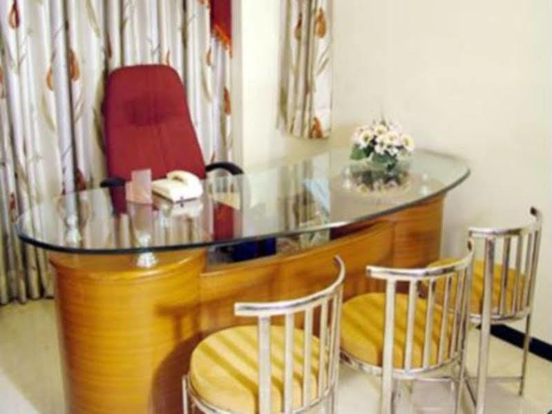 Hotel Everstar Rádzskot Kültér fotó